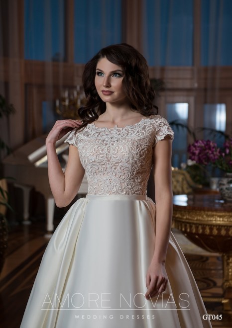 https://amore-novias.com/images/stories/virtuemart/product/GT045       (2).jpg
